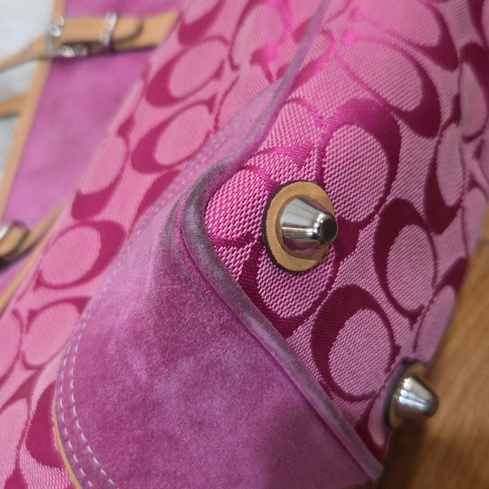 💕🔹️ Coach🔹️y2k vintage  Hampton Signature  Pink Jacquard Suede Leather Bag - Picture 14 of 14